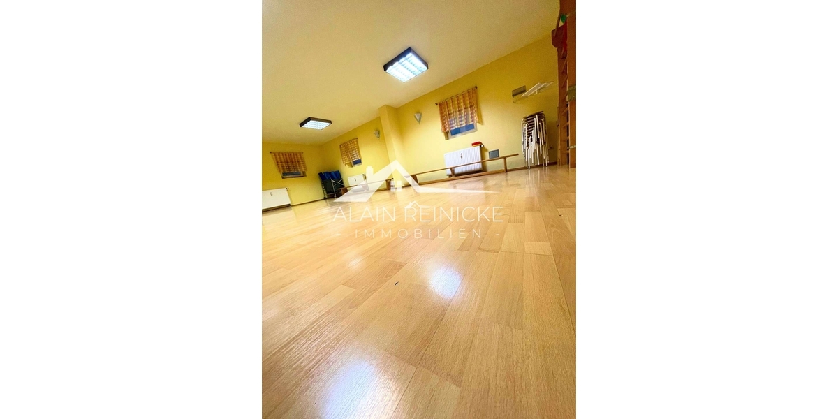 Zwei Familien auf 2 Etagen (OG+DG) 9 zimmer