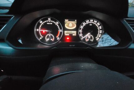 Skoda Superb 199.300 km 13.700 € Bad Breisig 53498