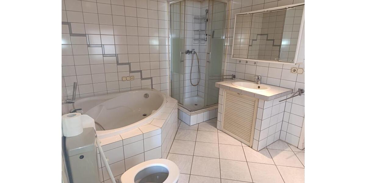 ObjNr:19726 - Freundliches 1-2 Fmilienhaus in ruhiger Lage von Waldsee 6 zimmer