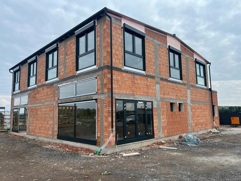 Gewerbefläche 40m2 Neubau - Versicherung- Frisör-Kosmetik-Büro zimmer