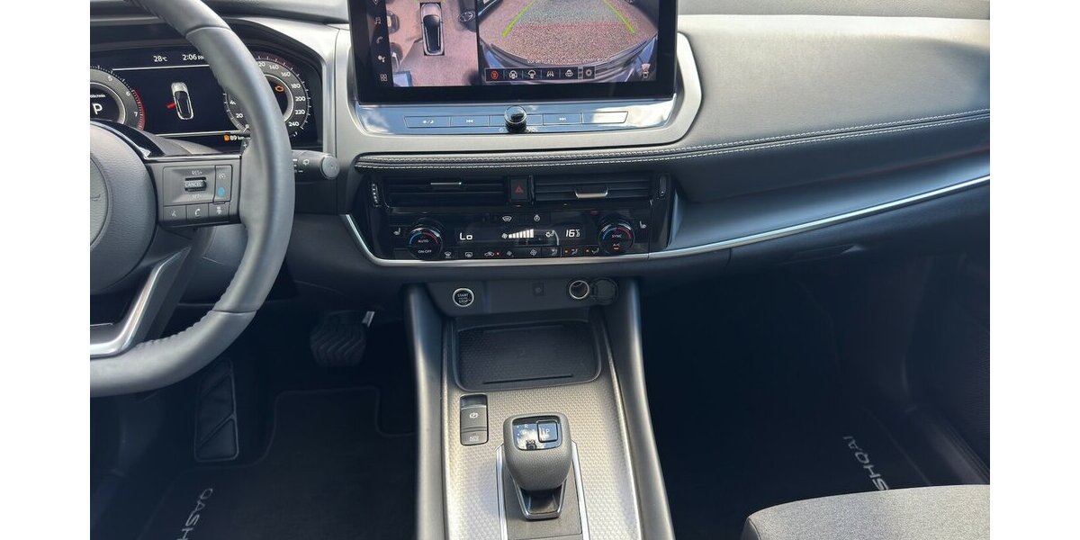 Nissan Qashqai N-Connecta XTronic *Navi/LED/Kamera360/PDC 17.303 km 25.690 &euro; Bamberg 96052