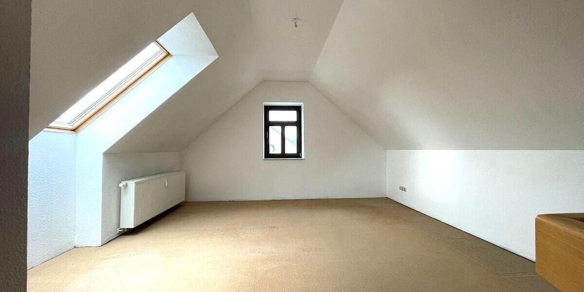 Zur Selbstnutzung und Anlage! Jetzt 4 von 6 Wohnungen zu verkaufen - mit Garagen und Stellplätzen! - Etagenwohnung Bärenstein | Angebot:26003488