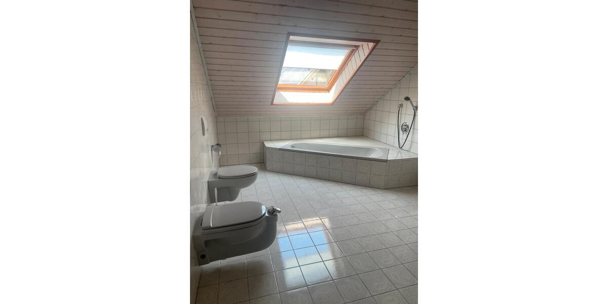 Doppelhaushälfte Leimen - 6 Zimmer, 210 m&sup2;, 2.000&euro; | Angebot:24715089