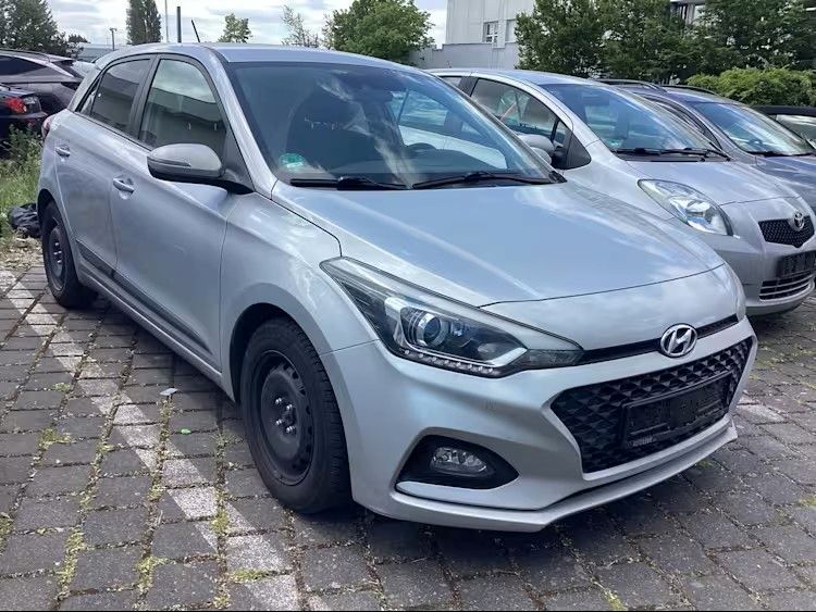 Hyundai i20 91.000 km 6.999 &euro; Albstadt 72459