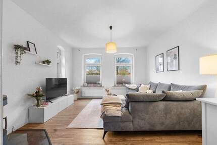 Haus Hohenwestedt - 8 Zimmer, 221 m&sup2;, 289.000&euro; | Angebot:25777887
