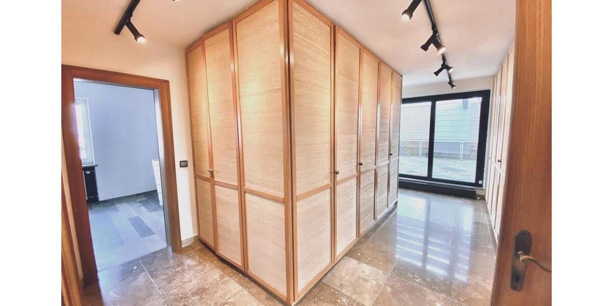 Einfamilienhaus Hof Neuhof - 5 Zimmer, 326 m&sup2;, 1.950&euro; | Angebot:26096955