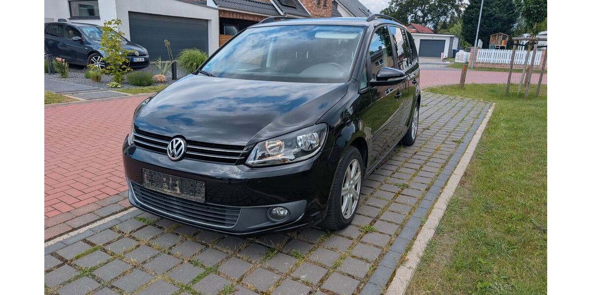 VW Touran 236.000 km 5.999 &euro; Lindwedel 29690