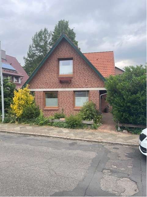 Haus zum Kaufen in Stade 485.500 € 121 m²