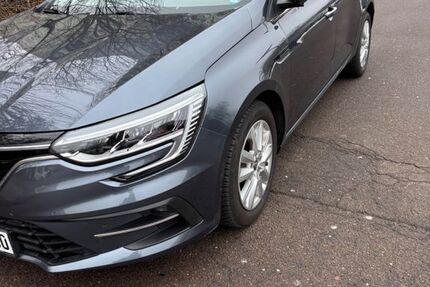 Renault Megane 68.000 km 14.700 &euro; Lieskau 06198