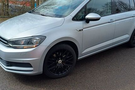 VW Touran 148.300 km 13.300 &euro; Verden 27283