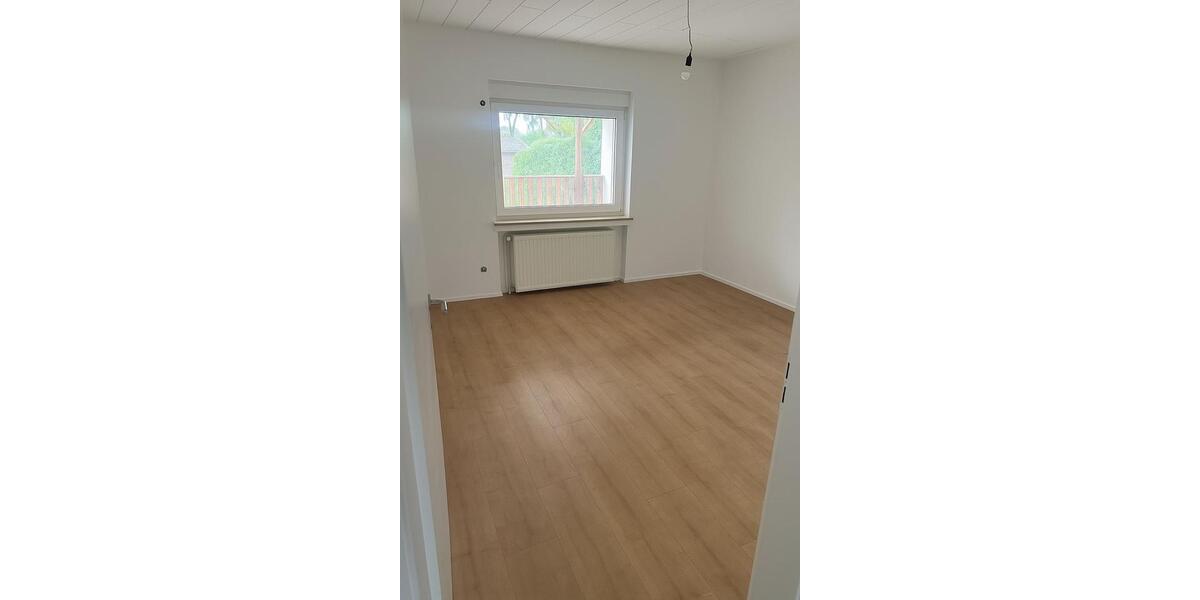 Kernsaniertes Einfamilienhaus 180m2 Rodewald Haus mieten 6 zimmer
