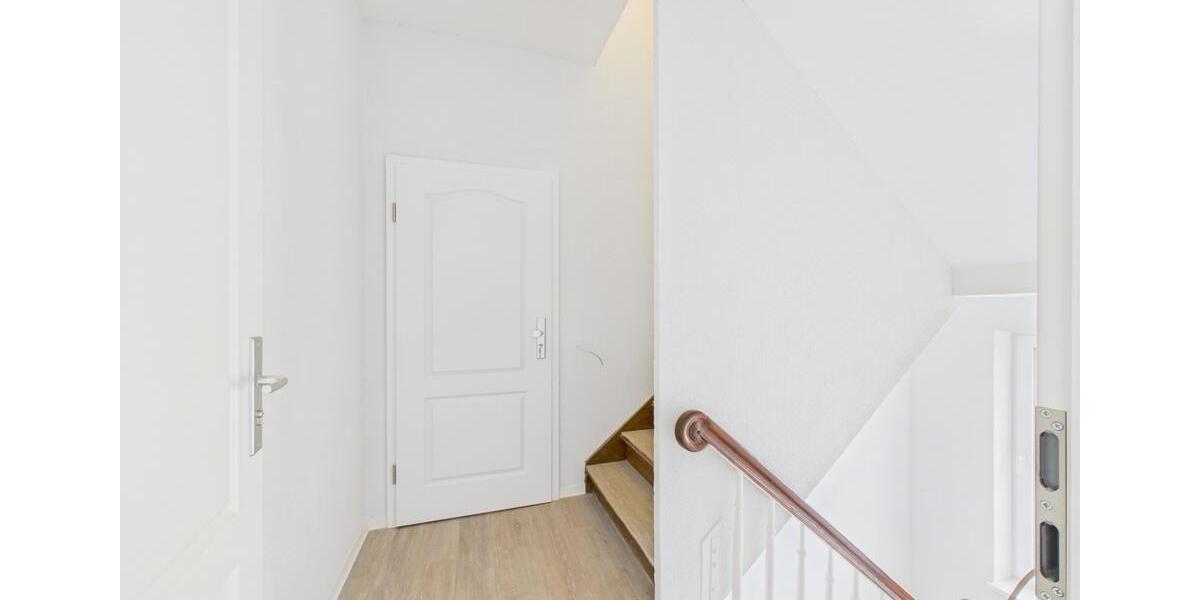 Etagenwohnung Schönebeck (Elbe) - 2 Zimmer, 48 m&sup2;, 432&euro; | Angebot:26019080