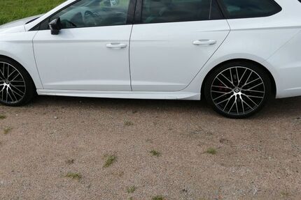 Seat Leon 120.925 km 16.000 € Rostock 18109
