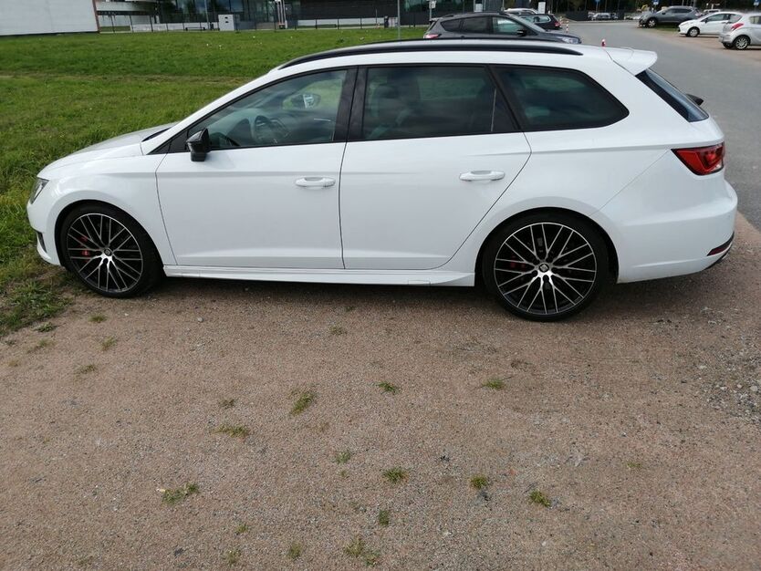 Seat Leon 120.925 km 16.000 € Rostock 18109