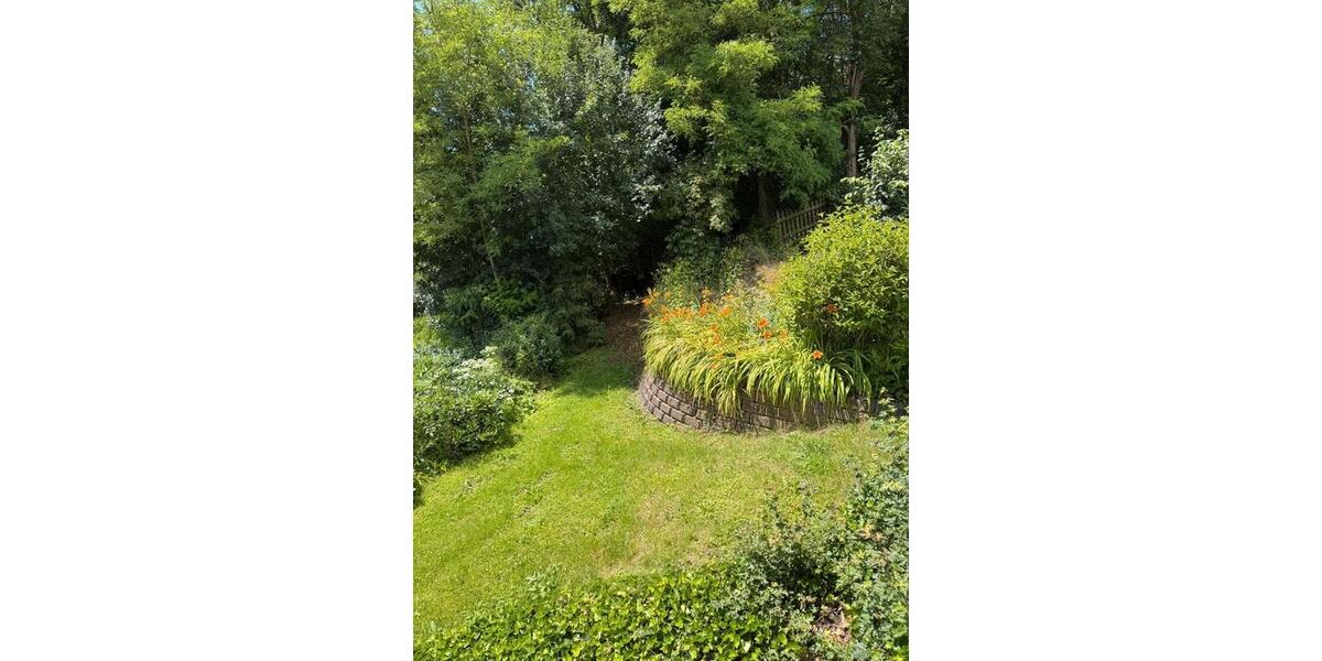 Einfamilienhaus Felsberg - 5 Zimmer, 250 m&sup2;, 350.000&euro; | Angebot:26960077