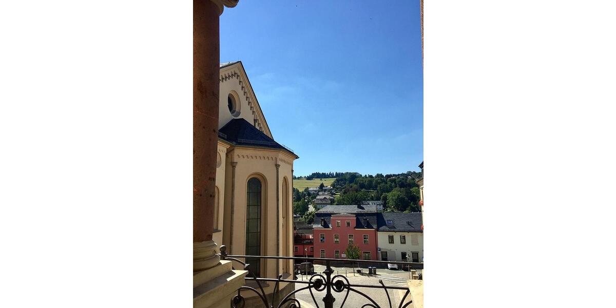Etagenwohnung Markneukirchen - 5 Zimmer, 139 m&sup2;, 1.100&euro; | Angebot:25487030