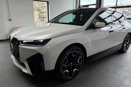 BMW iX 11.500 km 63.950 &euro; Freudenberg 57258