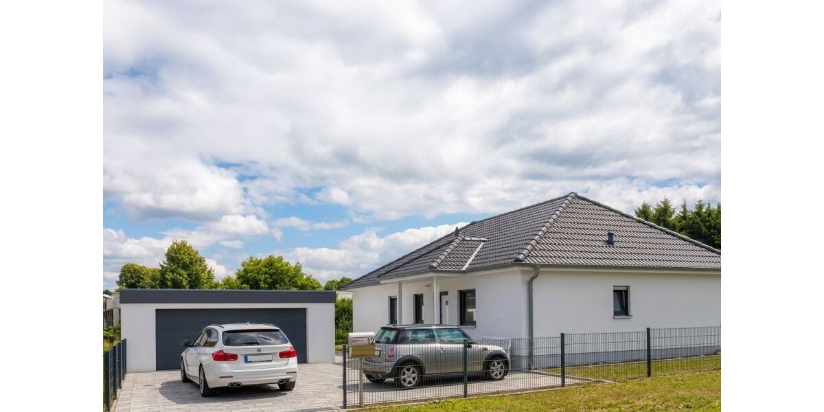 Provisionsfrei* Freistehendes Einfamilienhaus mit Doppelgarage (Bungalow Bj. 2012) in Bad Bevensen - Bungalow Bad Bevensen Medingen | Angebot:26233159
