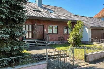Haus Wald - 7 Zimmer, 217 m&sup2;, 420.000&euro; | Angebot:25152503