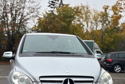 Mercedes-Benz 180 259.000 km 3.500 &euro; Wiesbaden 65183