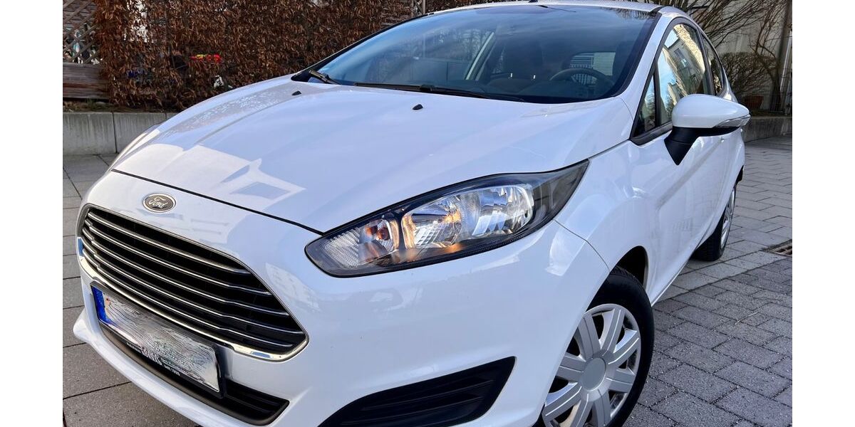 Ford Fiesta 122.490 km 4.690 &euro; München 81829