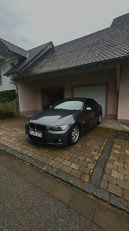 320