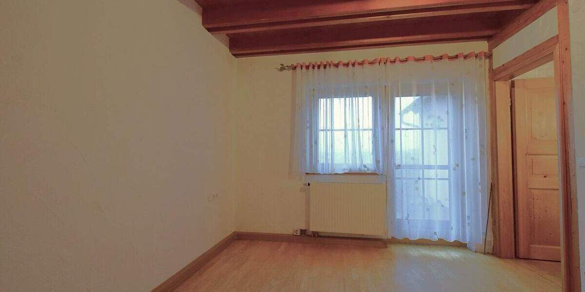 Mehrfamilienhaus, Wohnhaus Böbingen an der Rems Böbingen - 7 Zimmer, 224 m&sup2;, 600.000&euro; | Angebot:26418141
