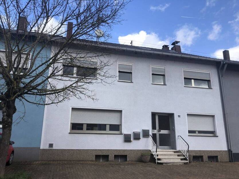 Mehrfamilienhaus in zentraler Lage in Rehlingen-Hemmersdorf zu vermieten !