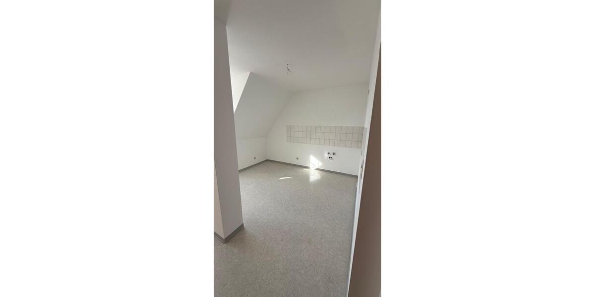 Dachgeschoßwohnung Aken (Elbe) - 1 Zimmer, 65 m&sup2;, 390&euro; | Angebot:25830793