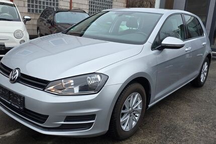 VW Golf 145.000 km 9.690 &euro; Würzburg 97076