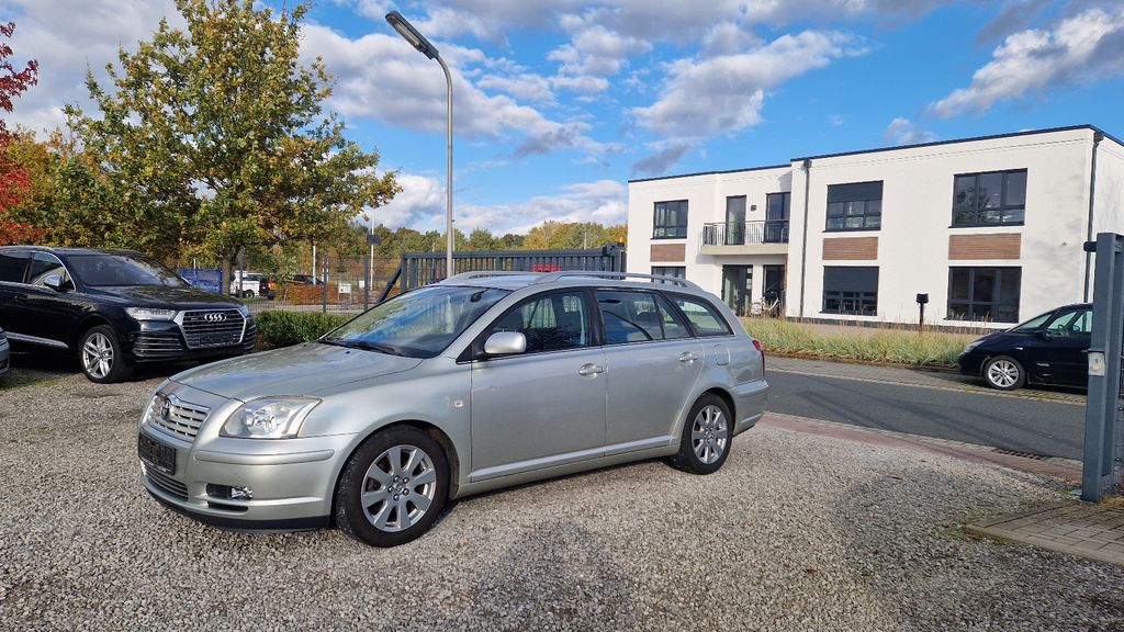 Toyota Avensis 219.500 km 2.750 &euro; Achim 28832