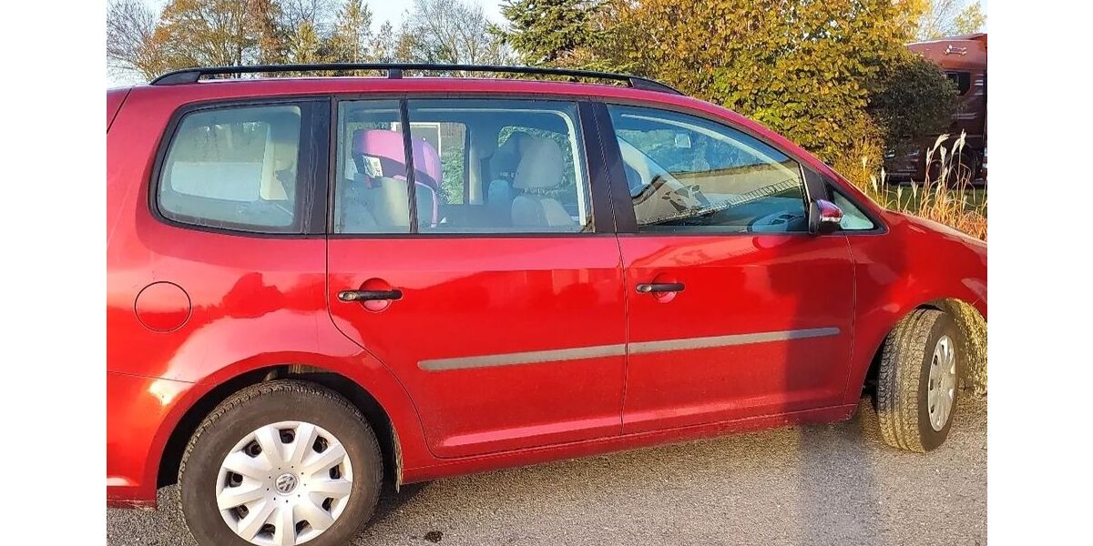 VW Touran 182.000 km 10.900 &euro; Wiedergeltingen 86879