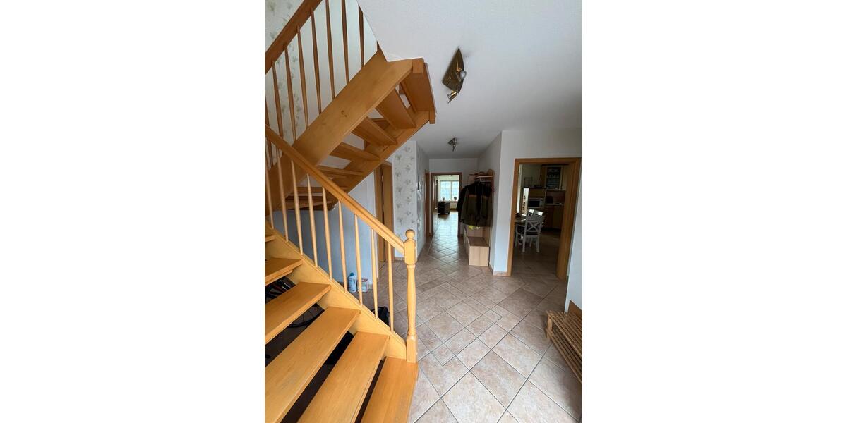 Einfamilienhaus Heide - 6 Zimmer, 180 m&sup2;, 1.800&euro; | Angebot:25407964