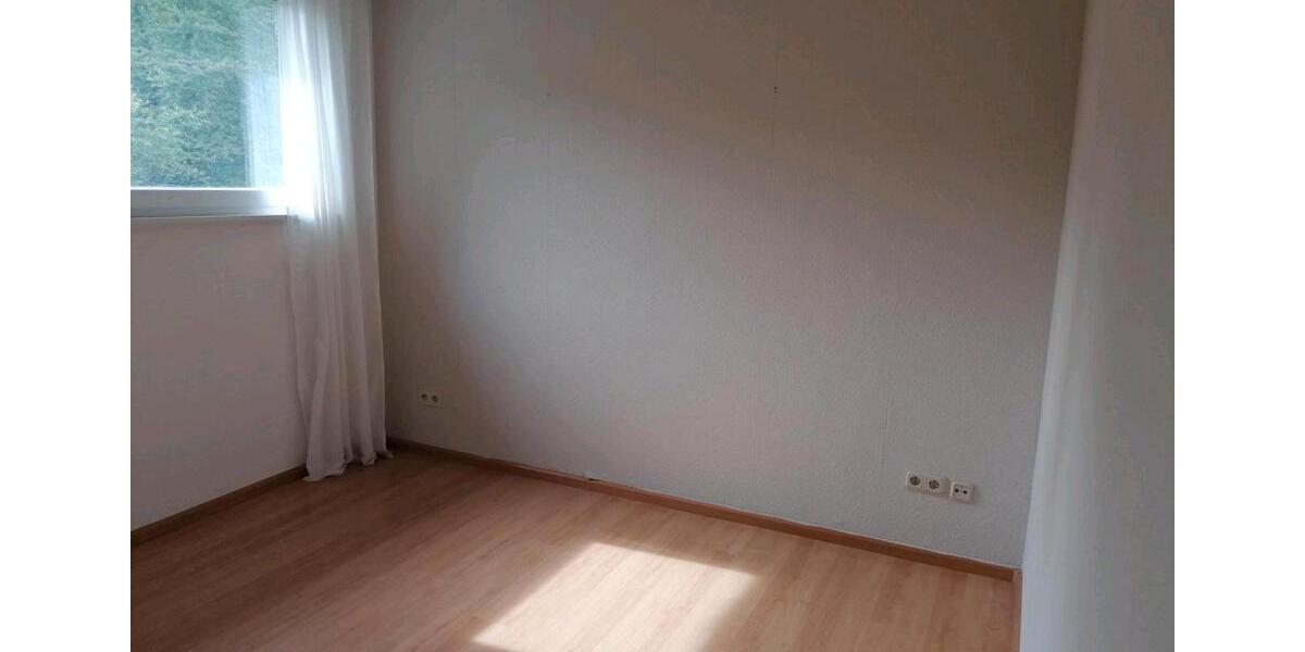 Dachgeschoßwohnung Marpingen - 5 Zimmer, 135 m&sup2;, 800&euro; | Angebot:26121979