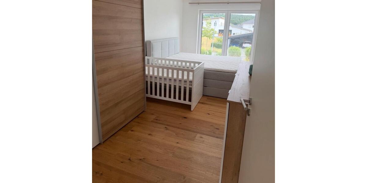 Doppelhaushälfte Hengersberg - 5.5 Zimmer, 144 m&sup2;, 1.490&euro; | Angebot:26117485