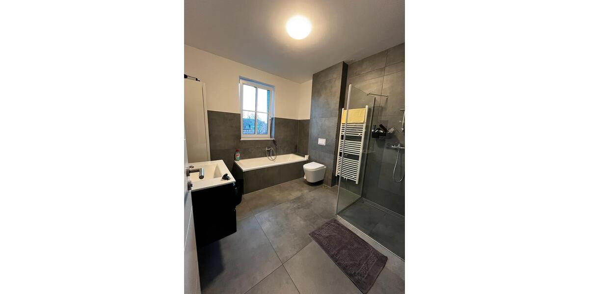 BURGDORF OT OTZE - NEUWERTIGES REIHENMITTELHAUS IN BESTER LAGE 5 zimmer