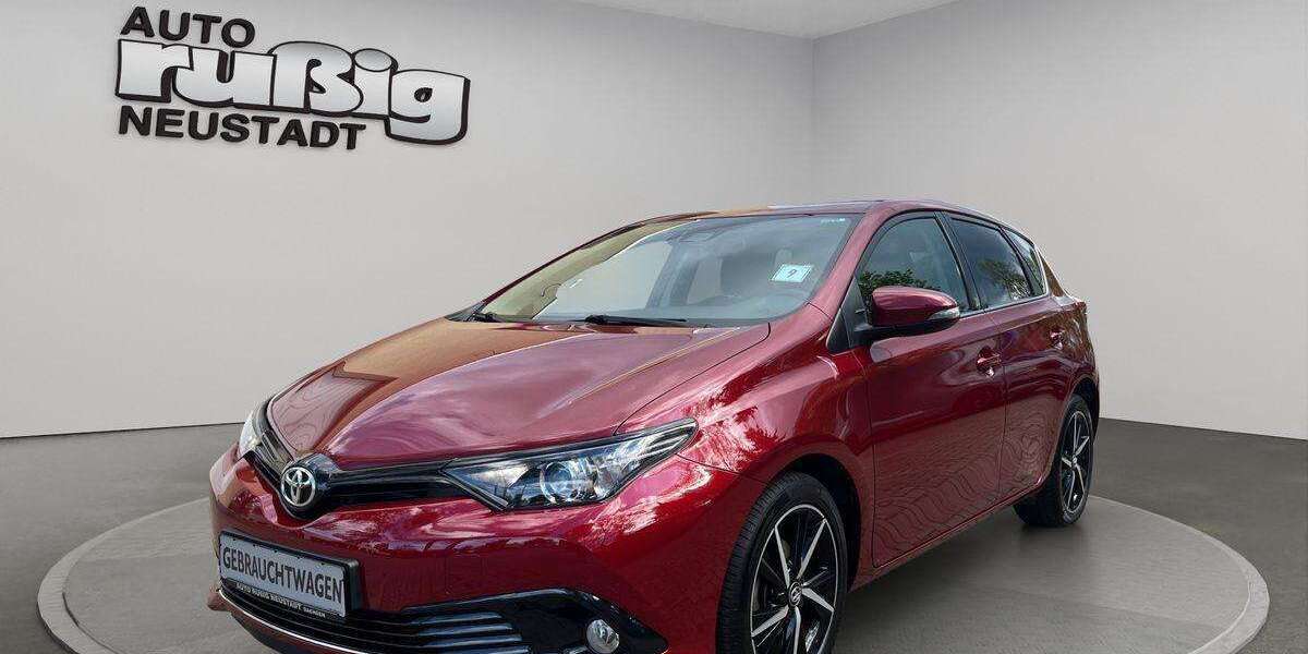 Toyota Auris 44.336 km 15.490 &euro; Neustadt 01844
