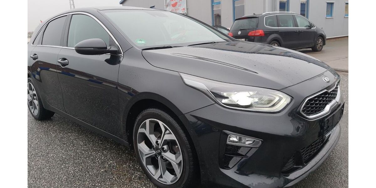 Kia ceed / Ceed 36.000 km 18.650 &euro; Upgant- Schott 26529