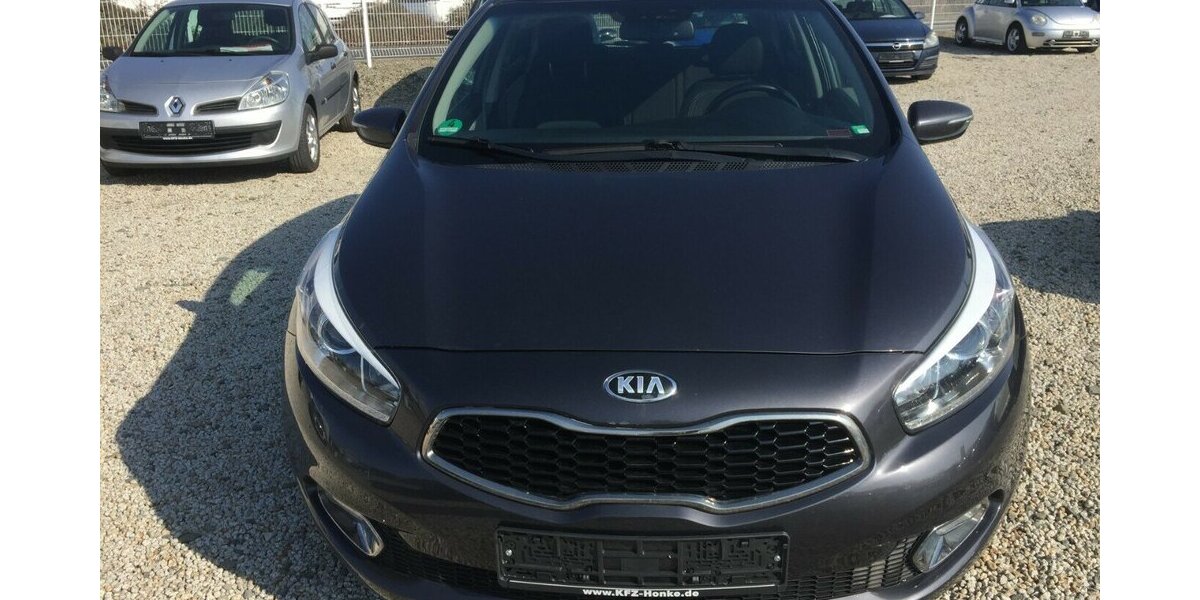 Kia ceed Edition, Temp,Klimaaut., Sitzheiz.usw.! 138.000 km 6.500 &euro; Himmelkron 95502