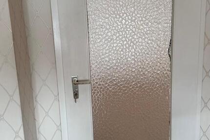 2-Zimmer-Wohnung mit Balkon direkt am Edingen-Bahnhof 2 zimmer