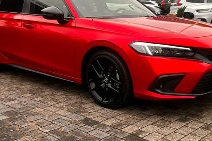 Honda Civic 13.900 km 30.980 € Düsseldorf 40233