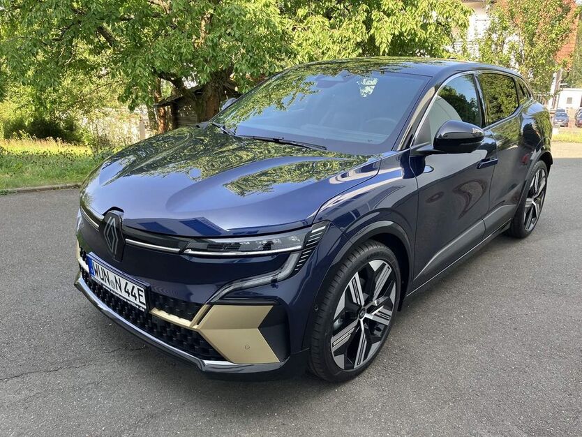 Renault Megane E-TECH 5.460 km 43.900 € Wunsiedel 95632