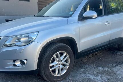 VW Tiguan 246.000 km 5.350 &euro; Oberhausen 46047