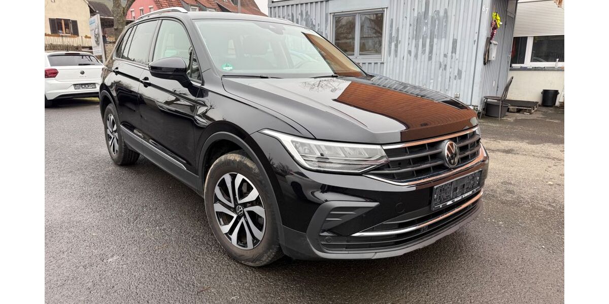 VW Tiguan 111.000 km 19.500 &euro; Würzburg 97084