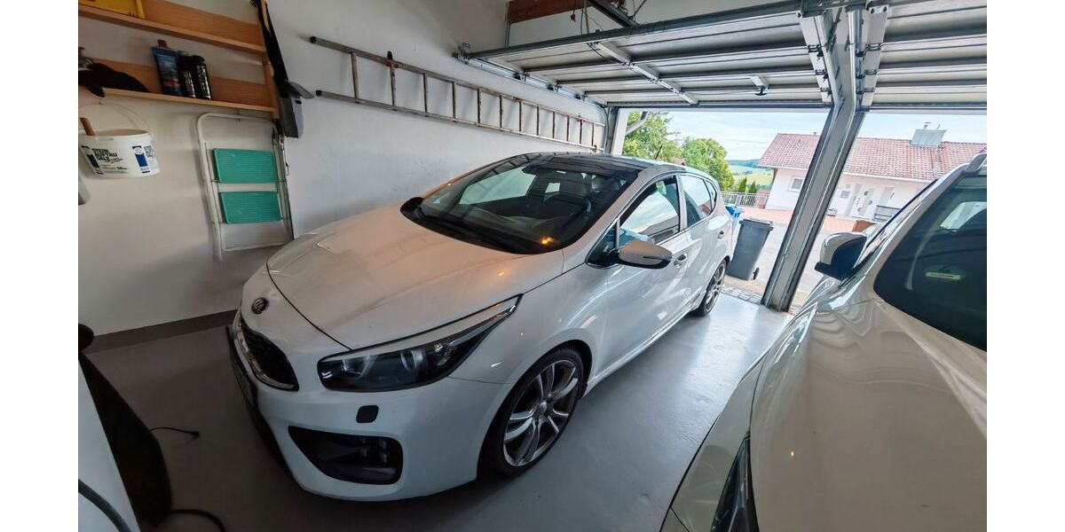 Kia ceed / Ceed 114.000 km 9.100 &euro; Prittriching 86931