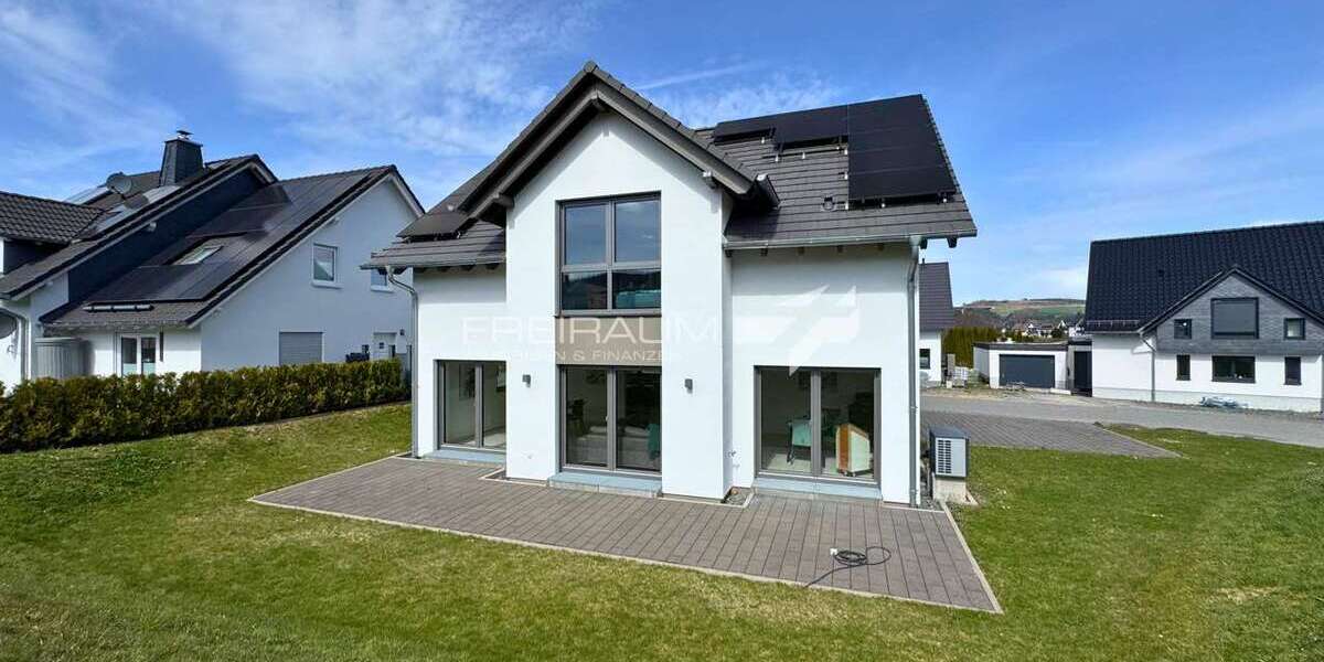 Einfamilienhaus Bestwig - 6 Zimmer, 143 m&sup2;, 510.000&euro; | Angebot:25997461