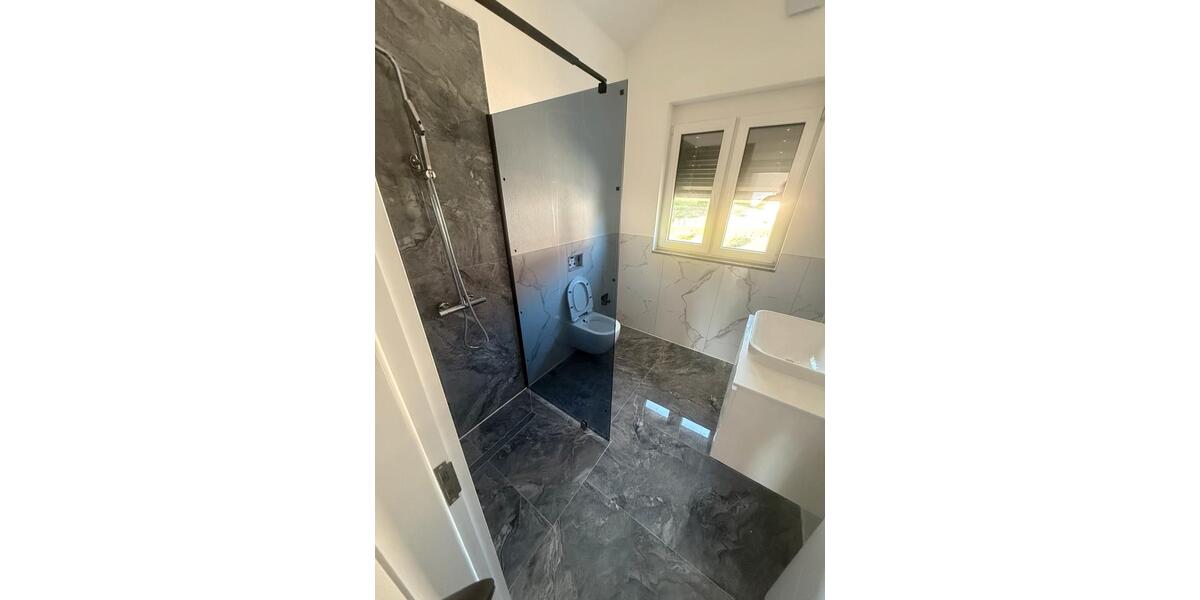 Dachgeschoßwohnung Villingen-Schwenningen Schwenningen - 2 Zimmer, 60 m&sup2;, 800&euro; | Angebot:26346908
