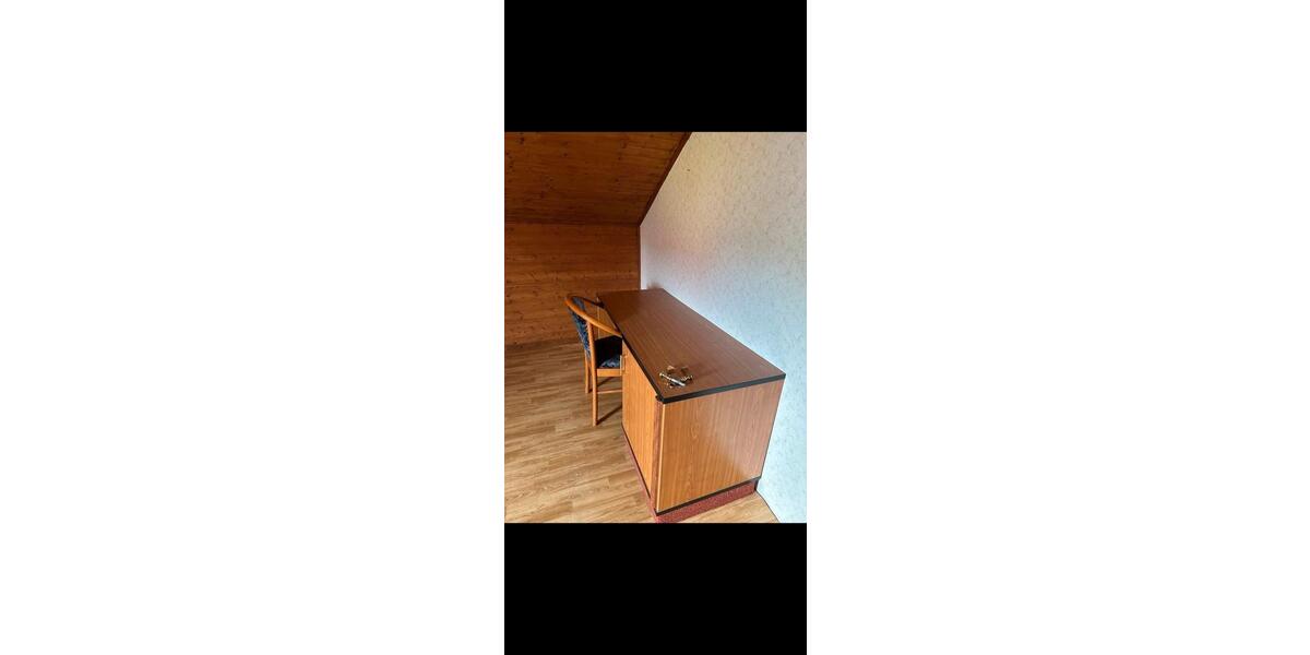 Etagenwohnung Dermbach - 5 Zimmer, 15 m&sup2;, 380&euro; | Angebot:21619748