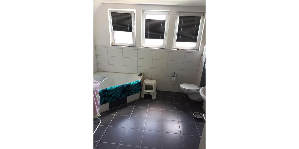 Einfamilienhaus Friedeburg - 6 Zimmer, 130 m&sup2;, 1.000&euro; | Angebot:26635924
