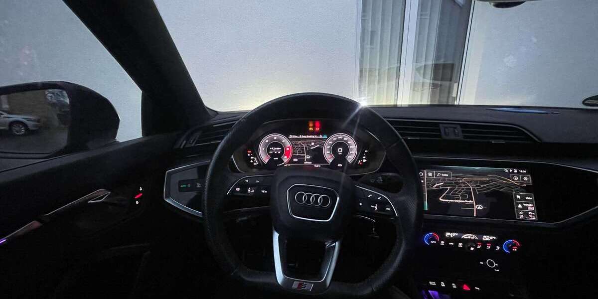Audi Q3 84.000 km 27.900 &euro; Flörsheim am Main 65439